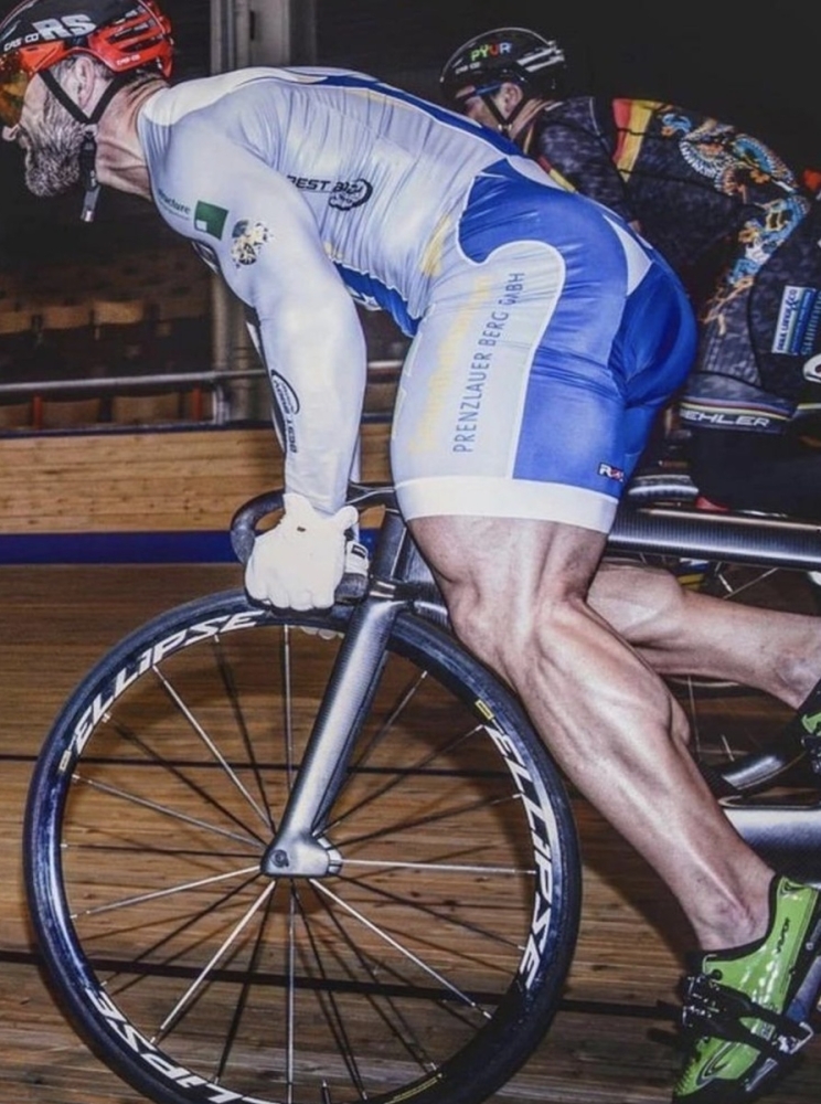 
        Реальные предметы и&nbsp;живых существ, впечатляющих своими огромными размерами    