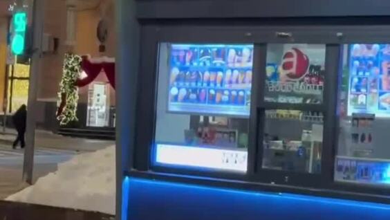 
        Итальянец 4&nbsp;года в&nbsp;России &mdash; и&nbsp;до&nbsp;сих&nbsp;пор&nbsp;не&nbsp;может понять одну зимнюю привычку    