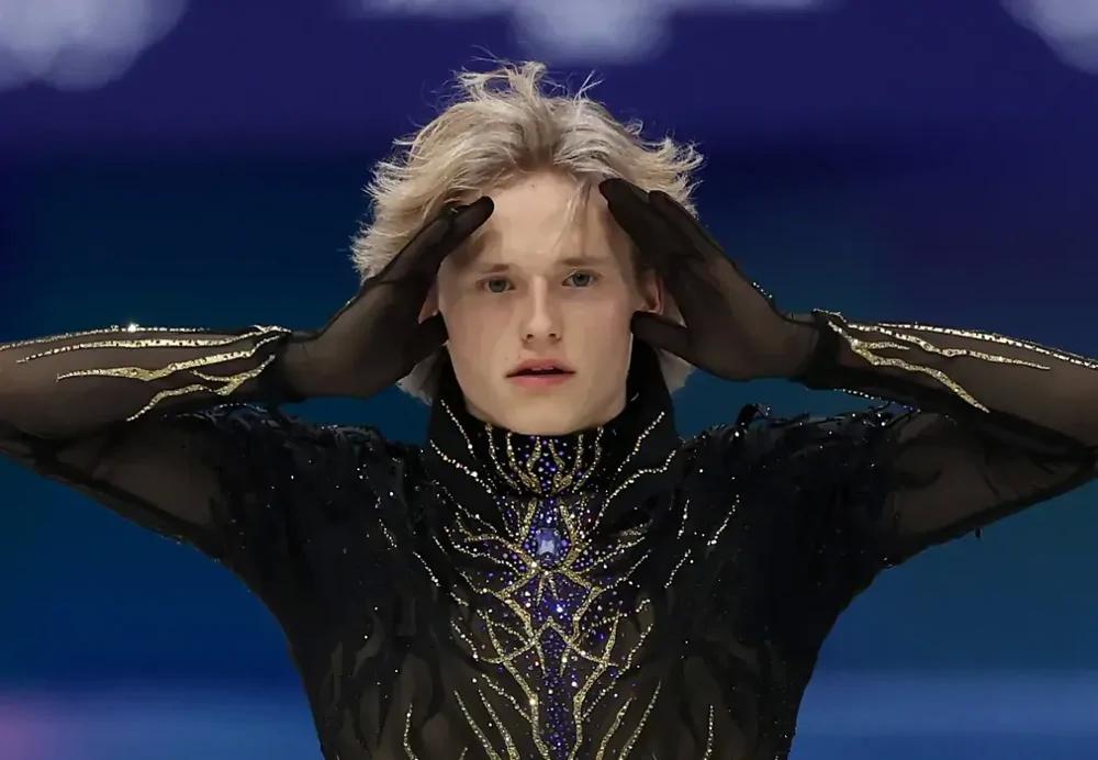 
        Американский фигурист Илья Малинин исполнил запрещённое 50&nbsp;лет&nbsp;сальто на&nbsp;Олимпиаде    