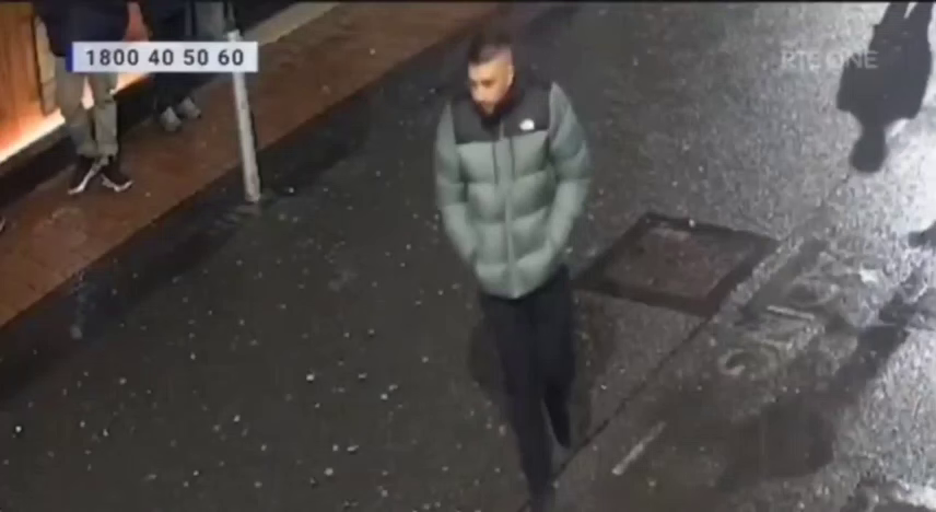 
        Мужчина ударил незнакомку на&nbsp;улице    