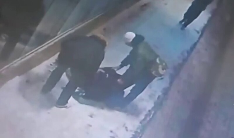 
        Двух подростков задержали после драки со&nbsp;стрельбой в&nbsp;Москве    