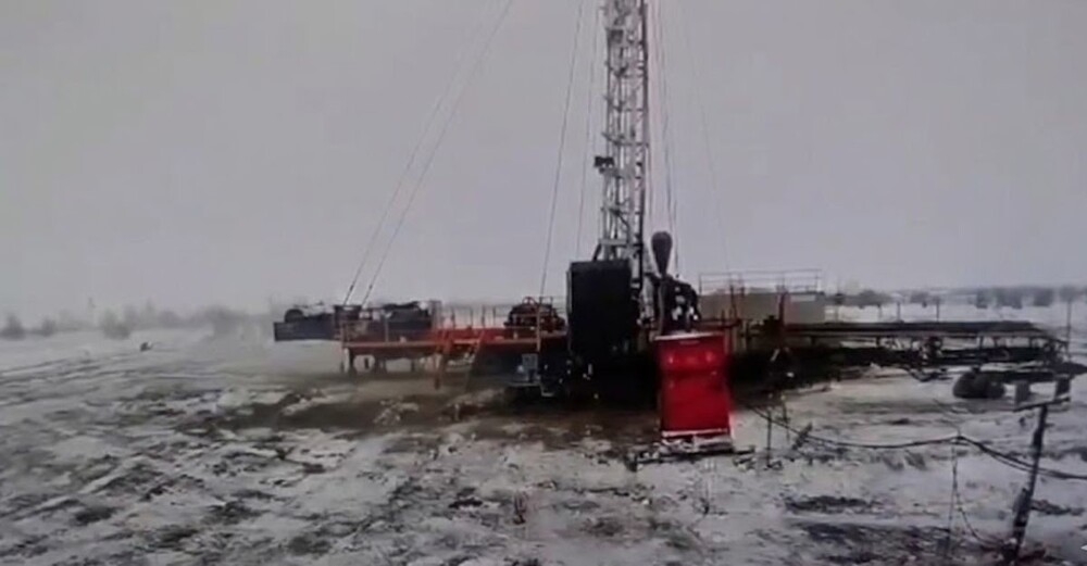 
        Момент начала пожара на&nbsp;нефтяной скважине в&nbsp;Самарской области попал на&nbsp;видео    