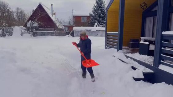 Мужчина назвал пять слов, которые раздражают его в людях
Мужчина назвал пять слов, которые раздражают его в людях