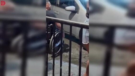 Агрессия закончилась трагедией: в Бразилии сбили двух женщин, водитель была пьяна и без прав
Агрессия закончилась трагедией: в Бразилии сбили двух женщин, водитель была пьяна и без прав