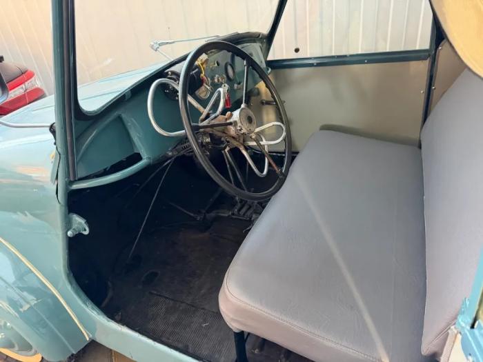 64-летнюю "капсулу времени" в виде мотоколяски СМЗ выставили на продажу