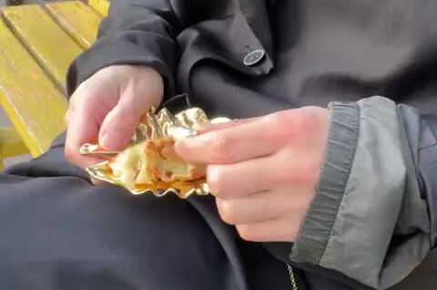 
        Золотой кулон для&nbsp;пельменей    