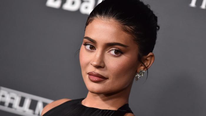 Кайли Дженнер выставила роскошный особняк в Калифорнии за 20 млн