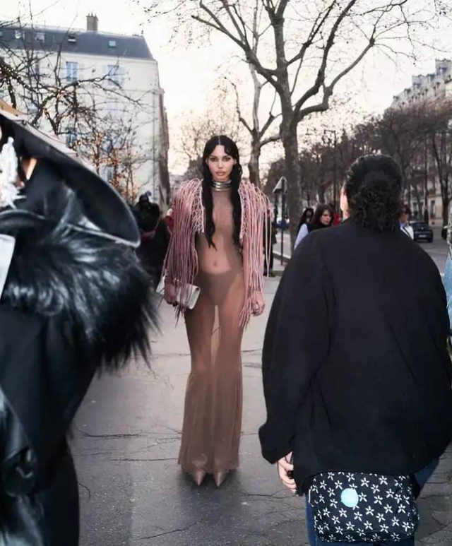 Оксана Самойлова на показе Rick Owens