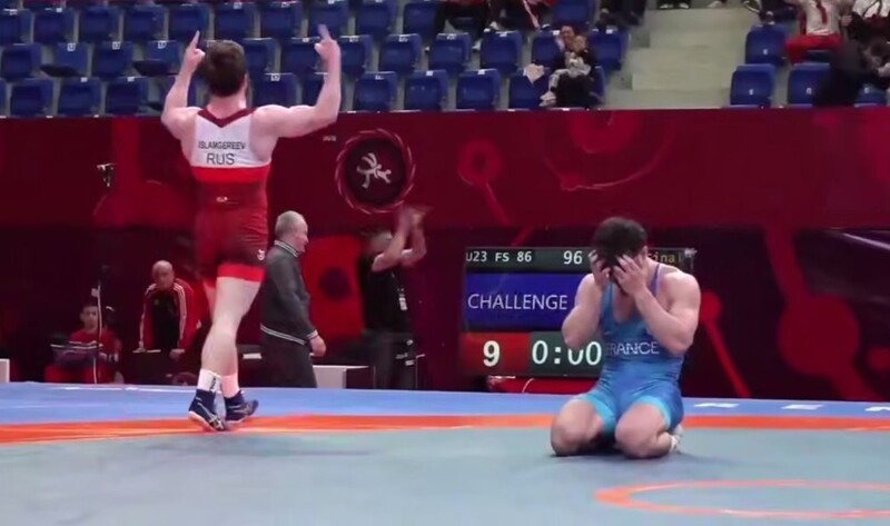 
        Эффектный приём российского борца    