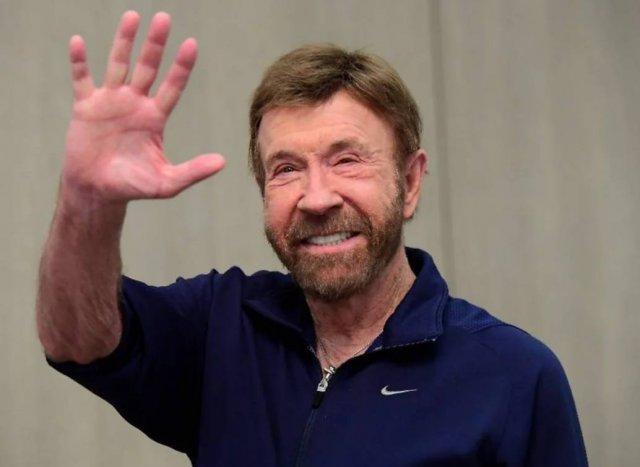 Умер Чак Норрис: лучшие фото легенды боевиков