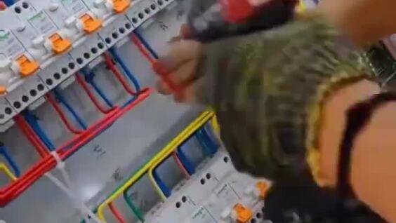 
        Из&nbsp;жизни электрика    