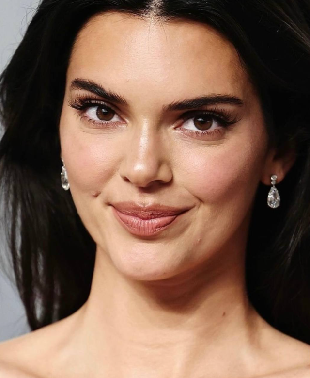 Фотографии знаменитостей с премии &laquo;Оскар&raquo; без ретуши