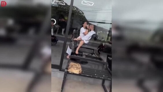 
        200&nbsp;евро за&nbsp;стрижку: клиент получил &laquo;особую&raquo; процедуру у&nbsp;парикмахера    