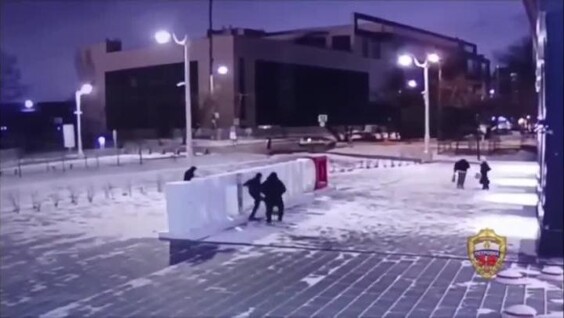 
        Вандалы повредили инсталляцию в&nbsp;Москве    