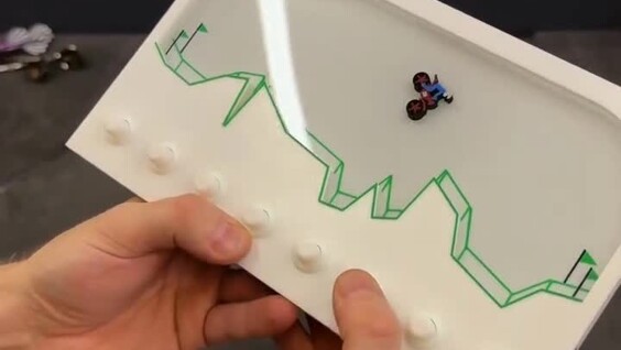 
        Энтузиаст сделал реальную версию легендарной мобильной игры    