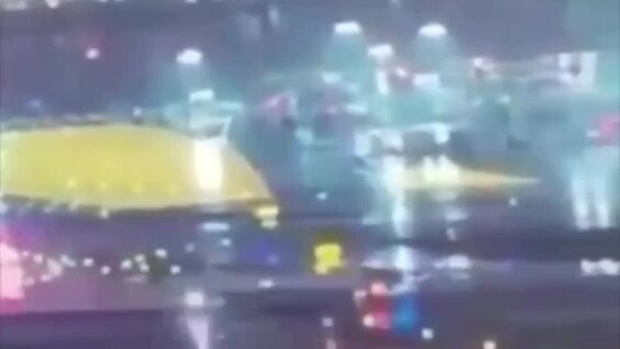 
        В&nbsp;США&nbsp;самолет врезался в&nbsp;пожарную машину в&nbsp;аэропорту    