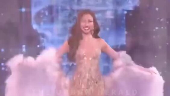 
        Участница конкурса красоты попала в&nbsp;неловкую ситуацию    