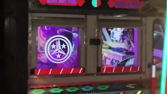 
        В&nbsp;Индии засняли дальнобойщика на&nbsp;"расслабоне"    