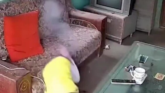 
        Телефон взорвался у&nbsp;девочки в&nbsp;Китае прямо во&nbsp;время зарядки    