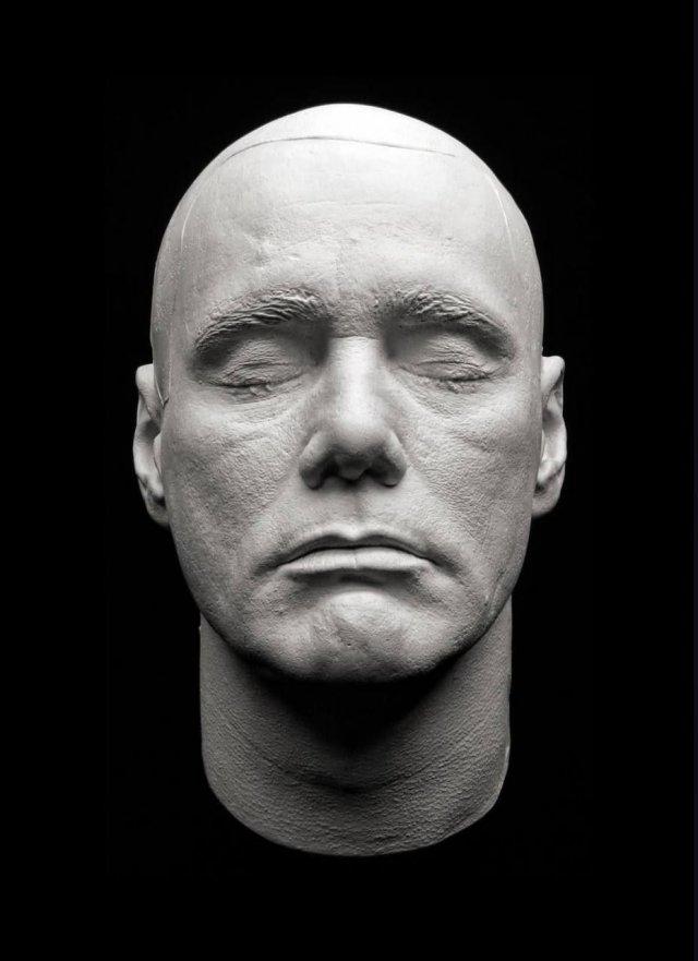 Теория заговора с подменой Джима Керри набирает обороты