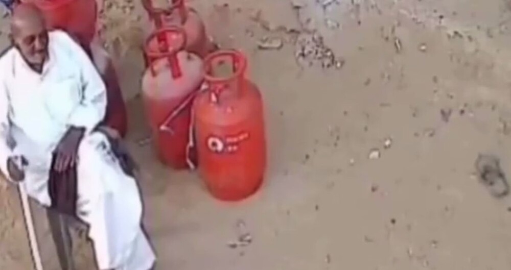 Сидеть вблизи газовых баллонов бывает крайне опасно
Сидеть вблизи газовых баллонов бывает крайне опасно