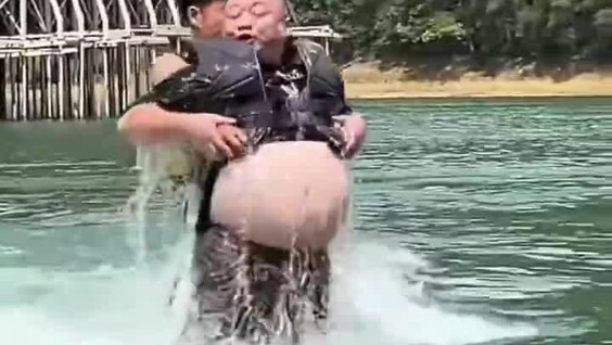 
        Когда мечта о&nbsp;полёте на&nbsp;флайборде встречает реальность    