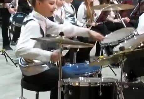 
        Соло на&nbsp;барабанах    