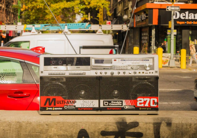 Ретро на новый лад: кассетный бумбокс с Bluetooth выходит на Kickstarter (5 фото + видео)