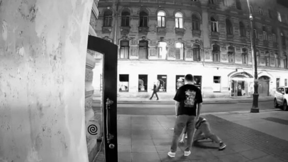 
        Конфликт у&nbsp;входа в&nbsp;бар&nbsp;на&nbsp;улице Рубинштейна    