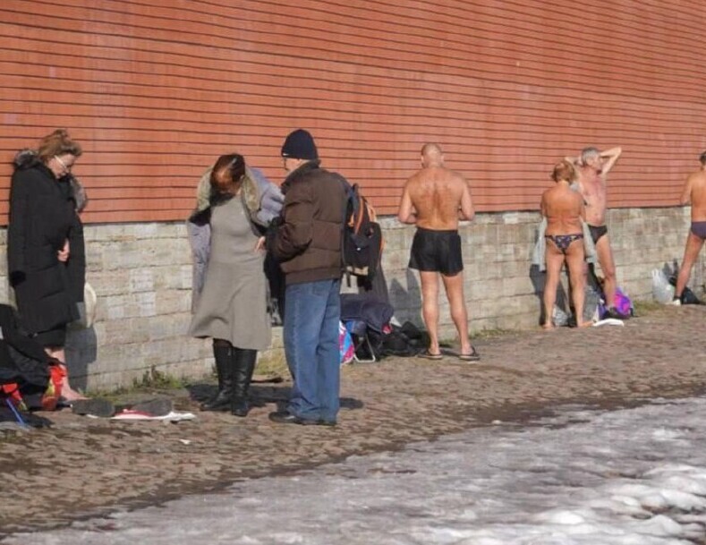 
        В&nbsp;Санкт-Петербурге за&nbsp;три&nbsp;месяца до&nbsp;лета открыли пляжный сезон    