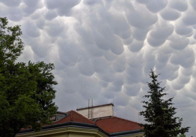 Вымеобразные облака (4 фото + видео)