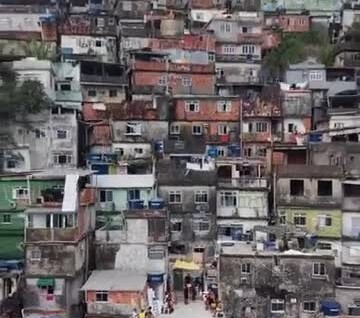 Вид с дрона на фавелу Росинья
Вид с дрона на фавелу Росинья