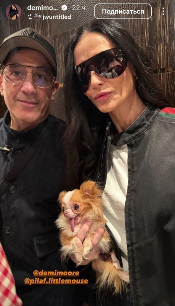 Деми Мур бахнула каре и появилась в новом образе на модном показе