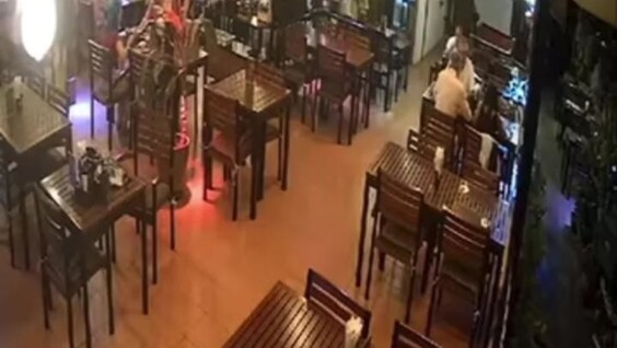 
        В&nbsp;Таиланде турист съел дорогой стейк и&nbsp;убежал    