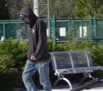 
        Парень устроил розыгрыш с&nbsp;&laquo;заряженным&raquo; велосипедом    