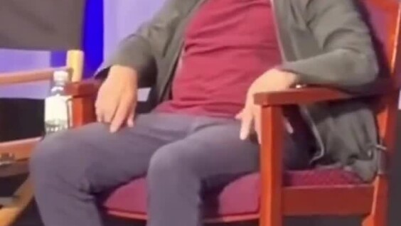 
        Трогательная встреча Майкла Джей Фокса и&nbsp;Харрисона Форда    