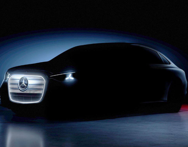 Mercedes показал интерьер нового электрического C-Class перед дебютом в Пекине