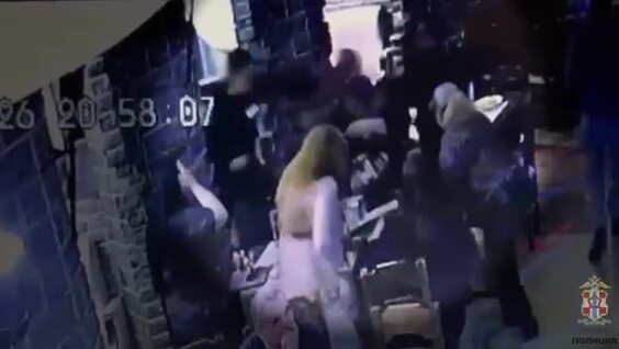 
        Охранник избил посетителя в&nbsp;омском кафе    