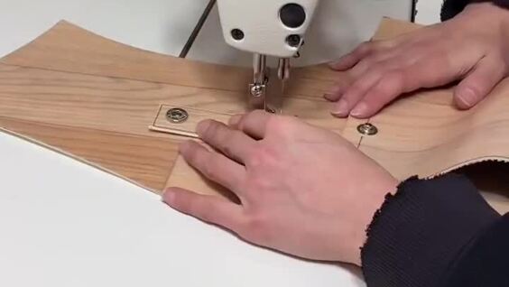 
        Оригинальный наряд из&nbsp;линолеума    