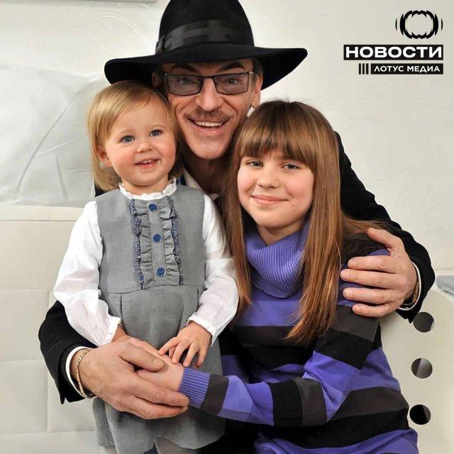 Внучка Михаила Боярского Екатерина пришла в бассейн и поразила там всех формами