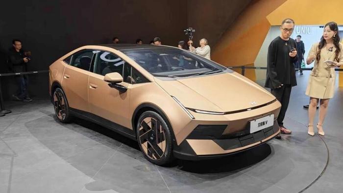 Hyundai представил электромобиль Ioniq V