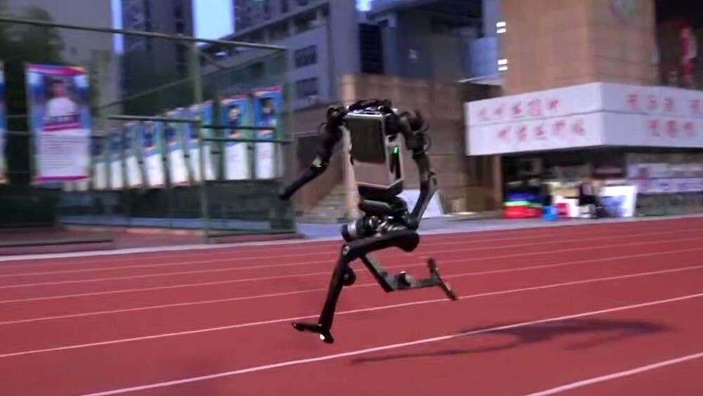 
        Китайская компания показала самого быстрого робота    