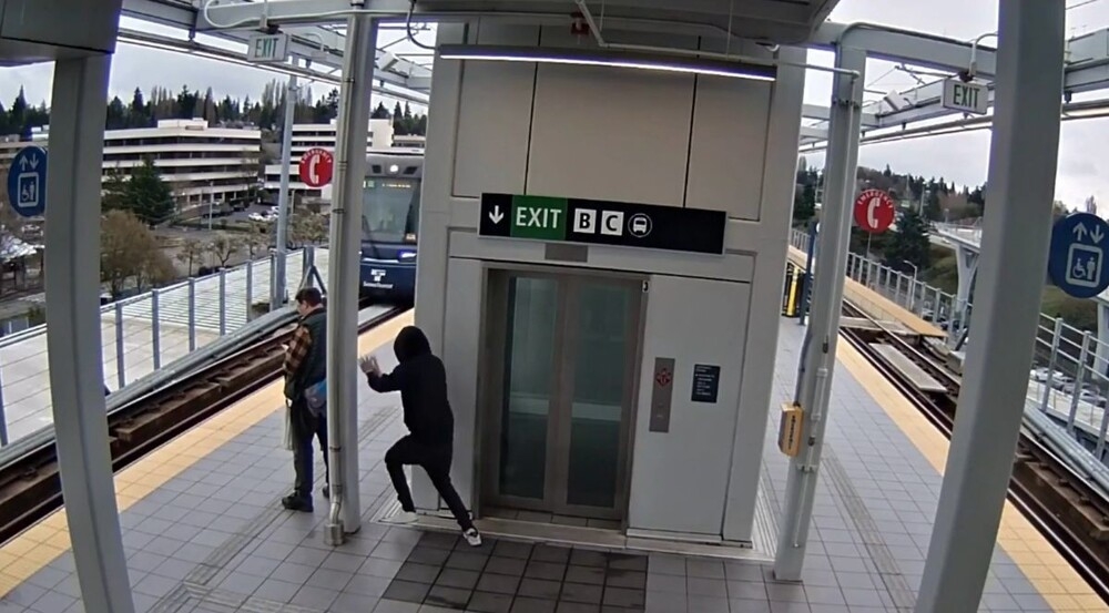 Покушение на убийство в Сиэтле
Покушение на убийство в Сиэтле