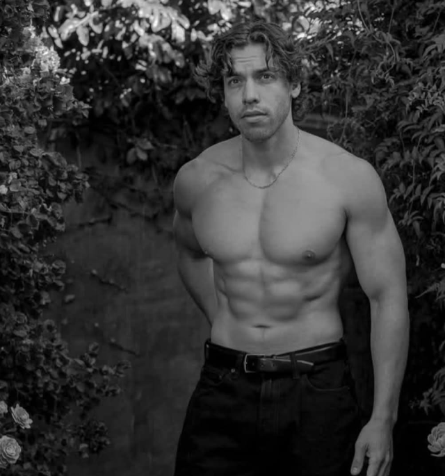 Сын Шварценеггера завоевал несколько побед на турнире NPC Natural Colorado State