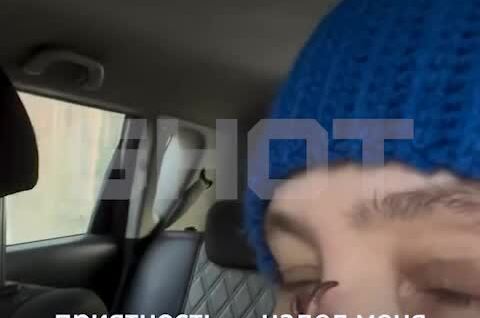 Мальчик поймал маму на рыбалке
Мальчик поймал маму на рыбалке