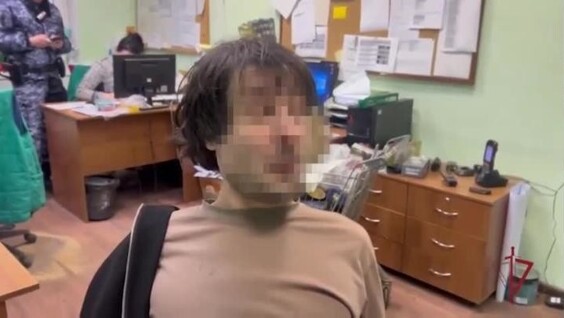 
        Росгвардейцы задержали мужчину, похитившего сладости и&nbsp;алкоголь из&nbsp;магазина    