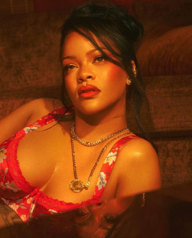 Рианна показала новый визуальный альбом коллекции Savage x Fenty
