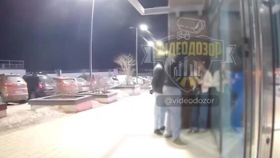 
        Двое уфимцев в&nbsp;масках преследовали девушку    