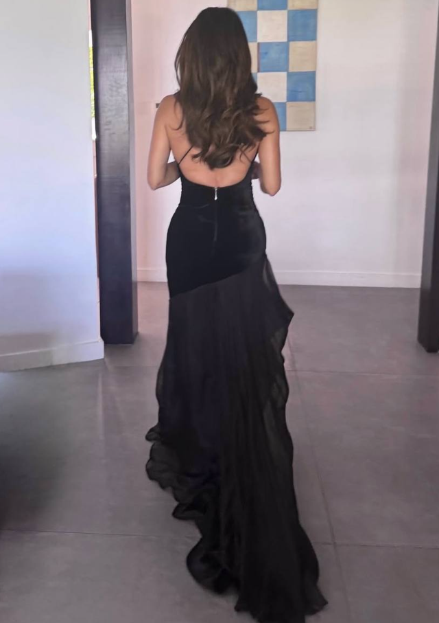 Ева Лонгория выбрала total black и не прогадала