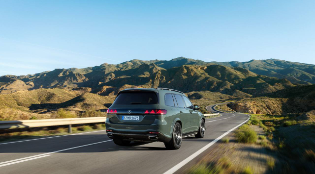 Mercedes представил обновлённые GLE и GLS